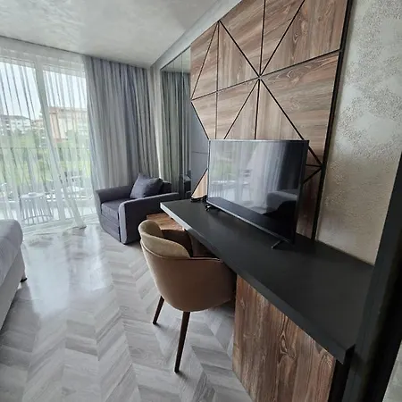 Address Hotel *